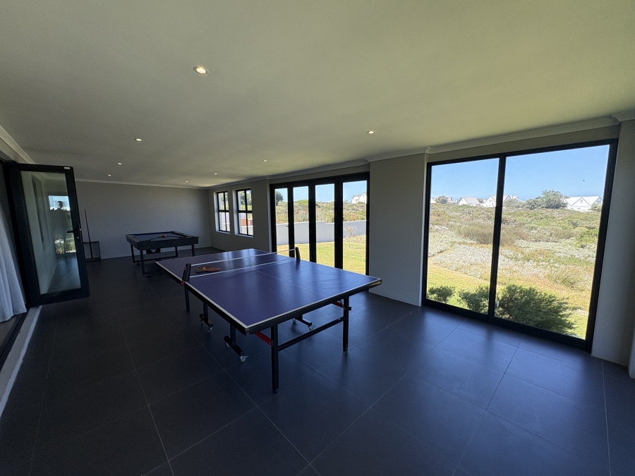 4 Bedroom Property for Sale in Grotto Bay Western Cape